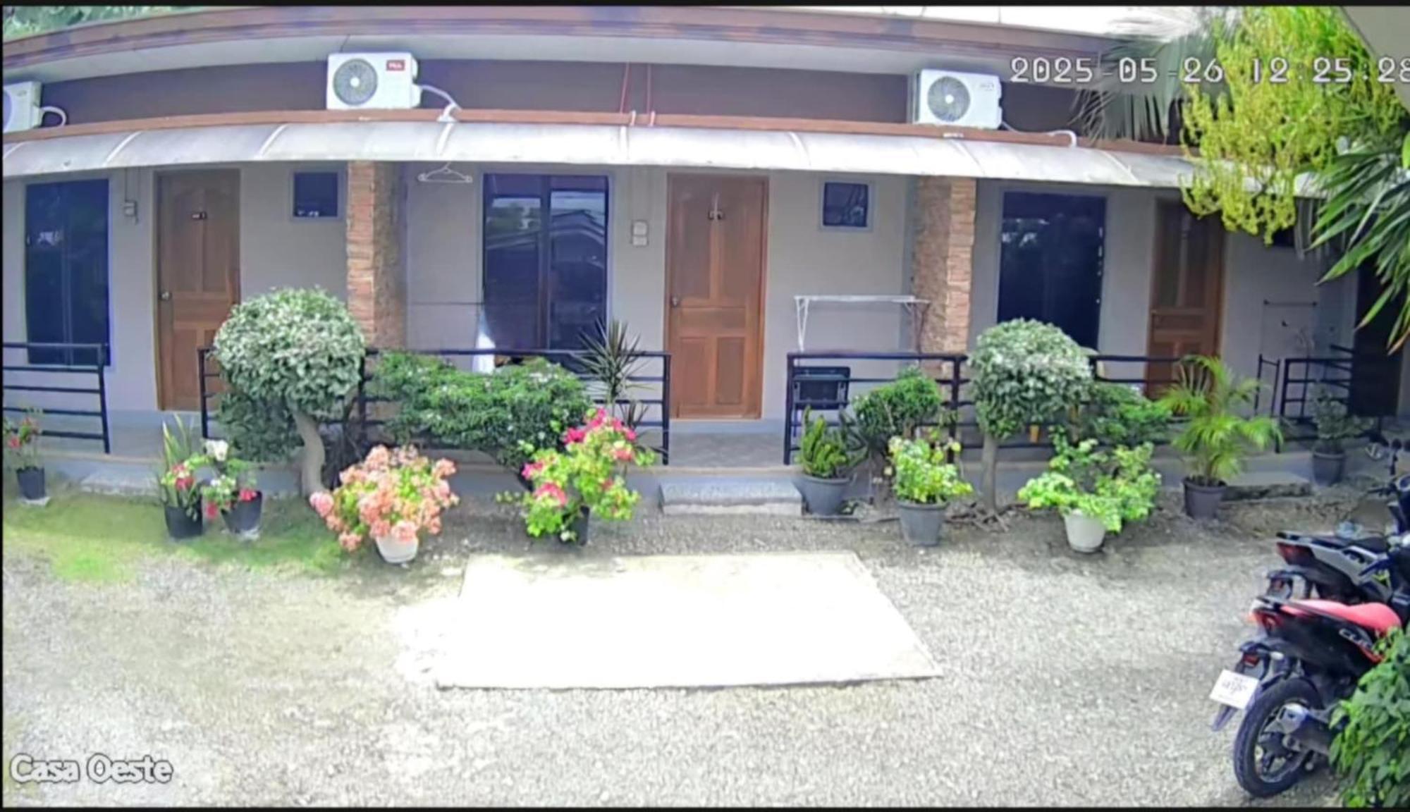Casa Oeste * Moalboal